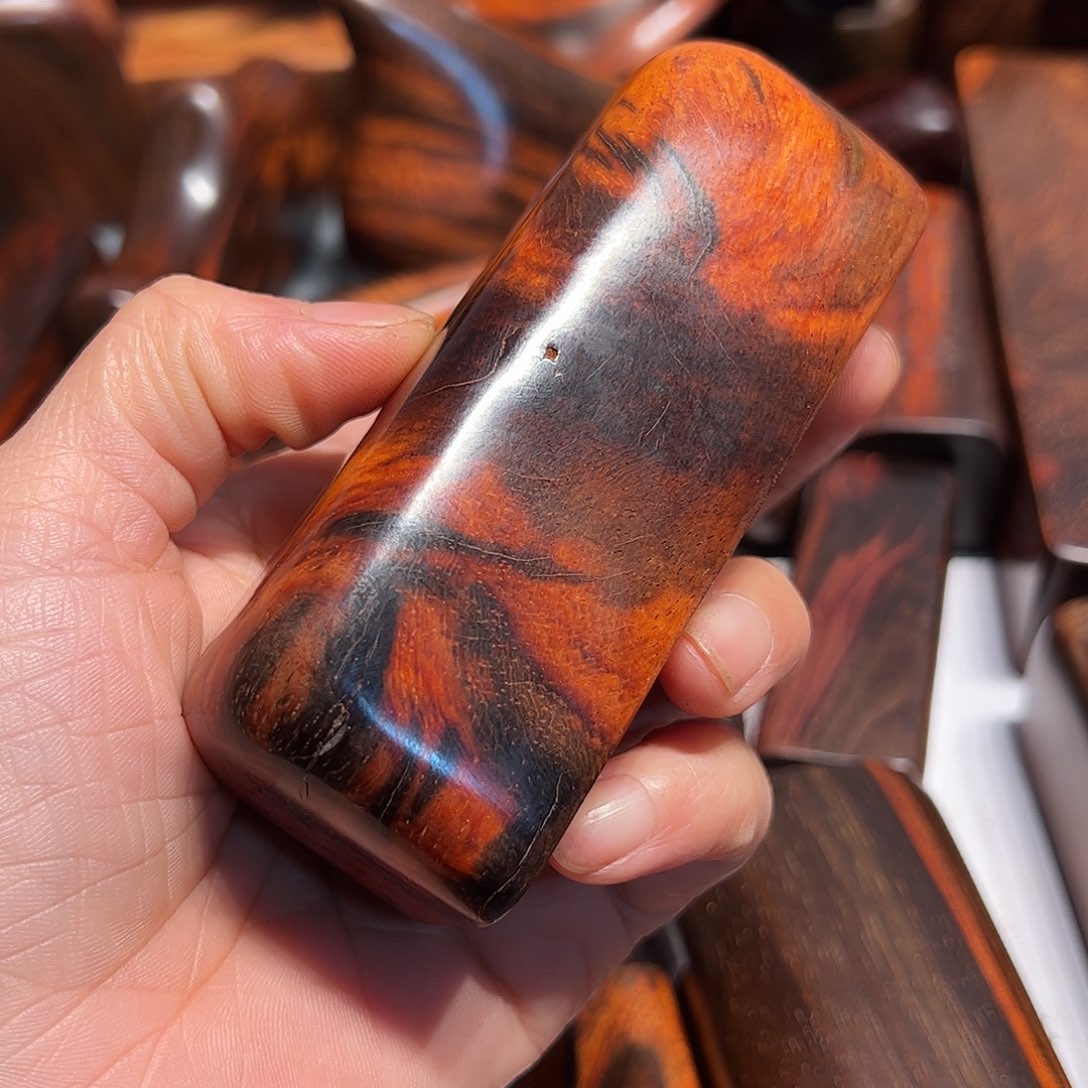 交趾黄檀（大红酸枝）葡*