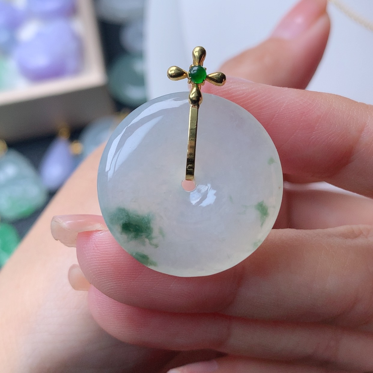 【闪购商品】翡翠18K金镶嵌吊坠(赠链)