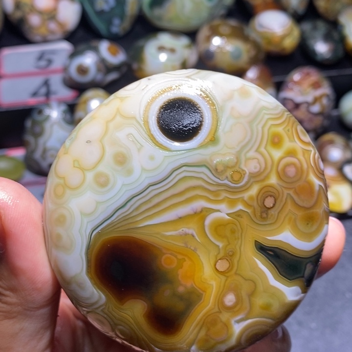 玛瑙/玉髓未镶嵌珠宝半成品17