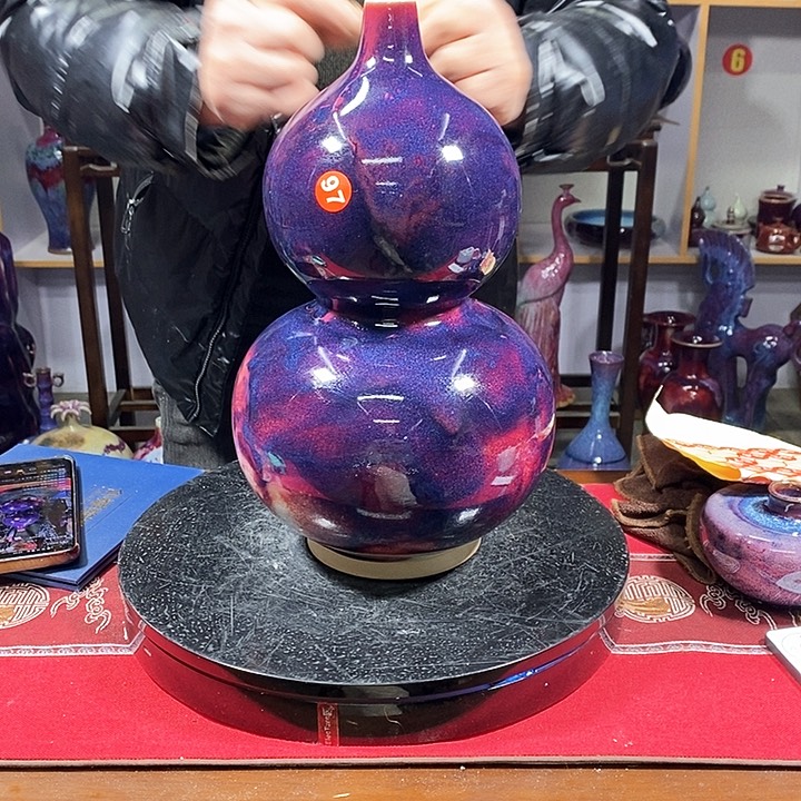 瓶中国神垕精品钧瓷