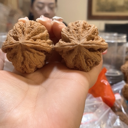 文玩核桃吊坠43大粗筋有水尖