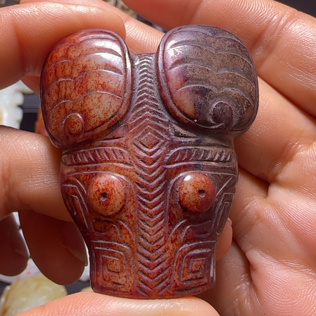 和田玉颈饰未镶嵌