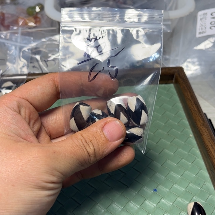 琉璃手工艺品3859。1包