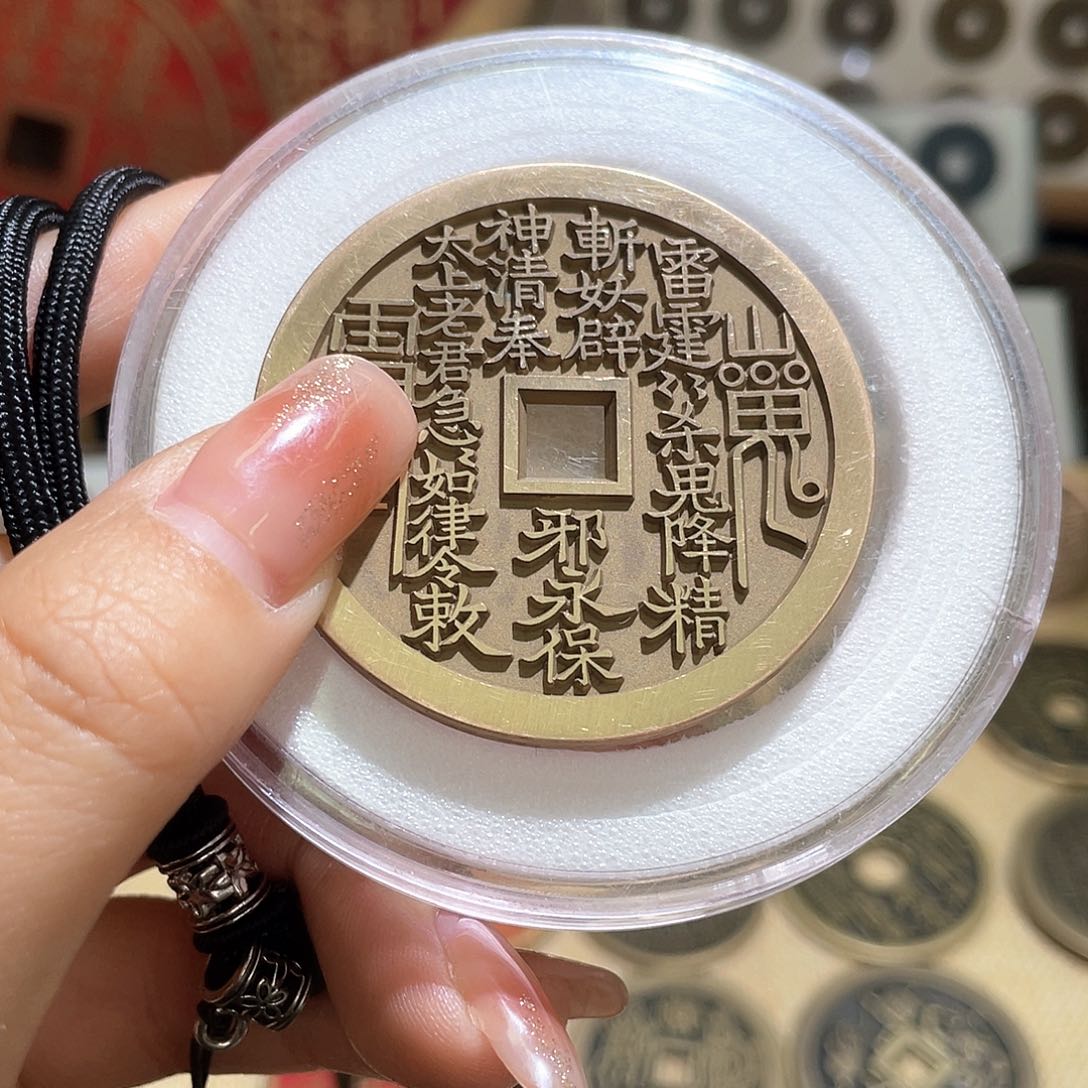 铜现代失腊工艺品