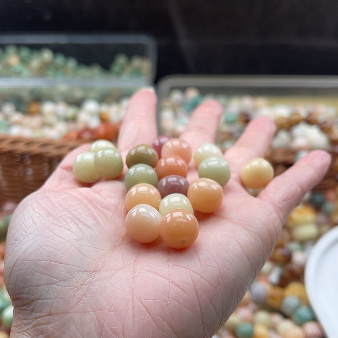 白玉菩提吊坠Q/11.75mm/100+20颗