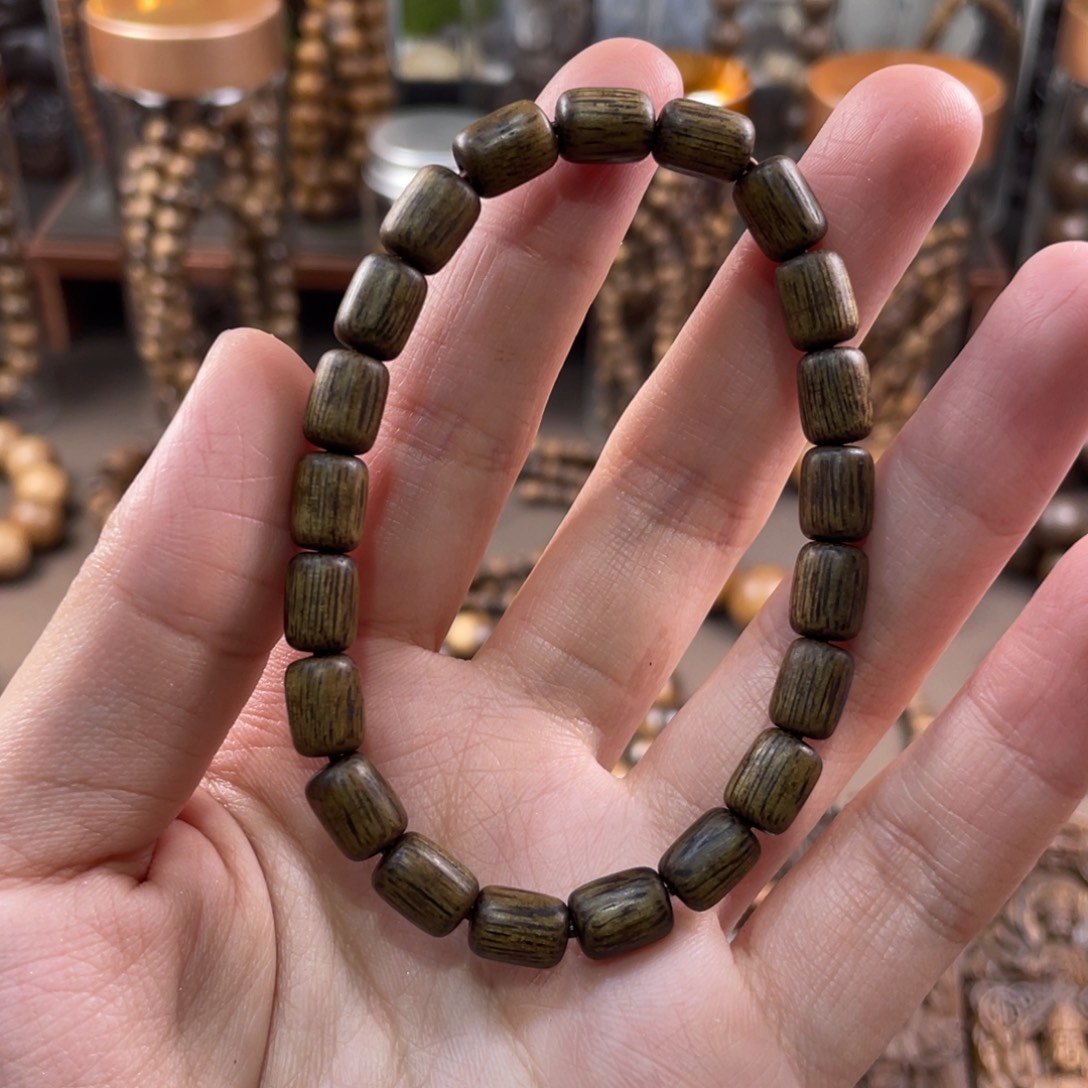 沉香手串文莱软丝随形