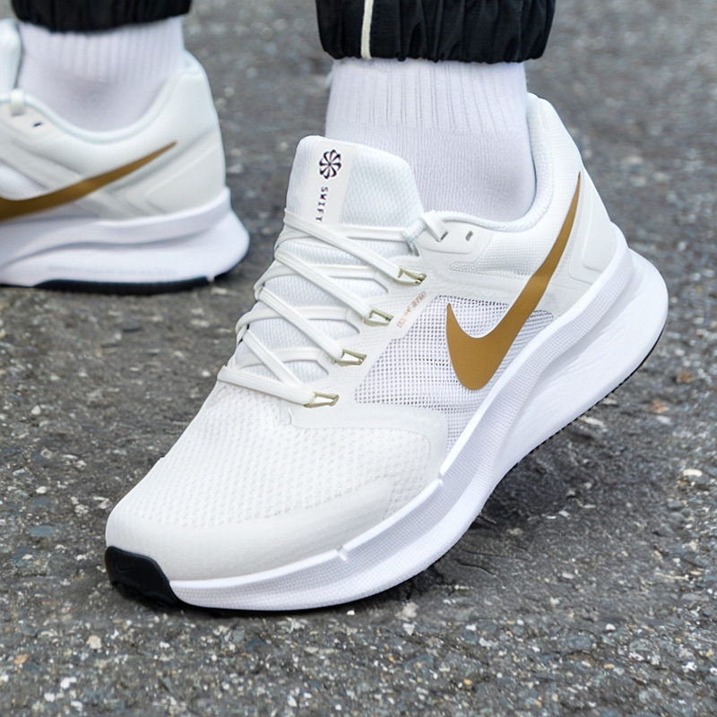 耐克运动鞋男鞋2025春季新款SWIFT3人生跑鞋时尚休闲跑步鞋DR2695