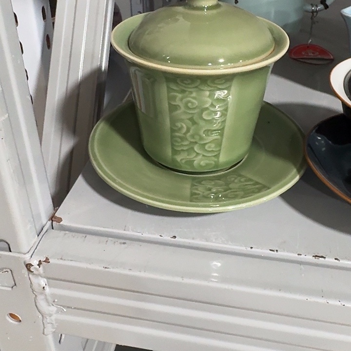 主人的杯一个，瓷。。。品茗