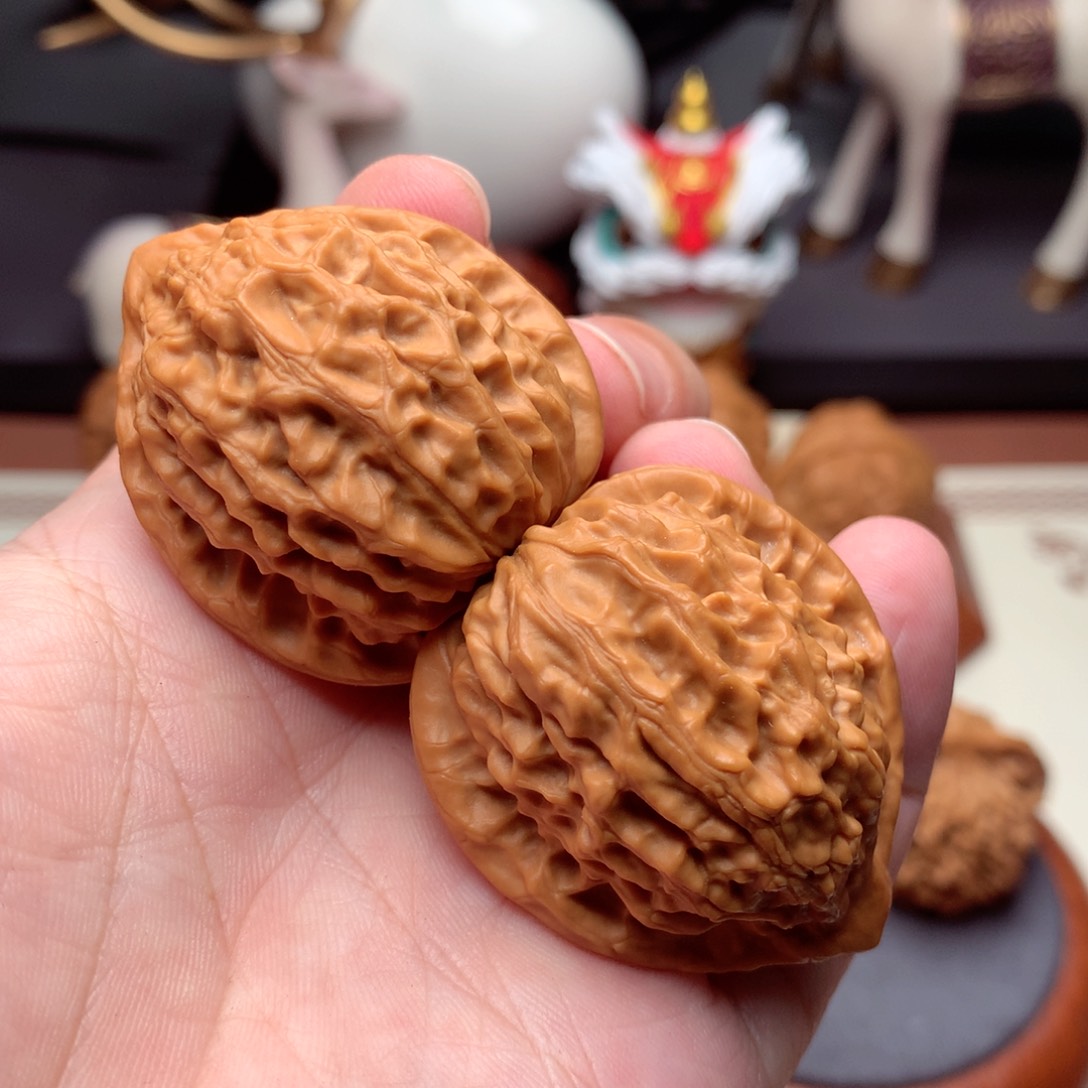 文玩核桃把件金牛全品  1号