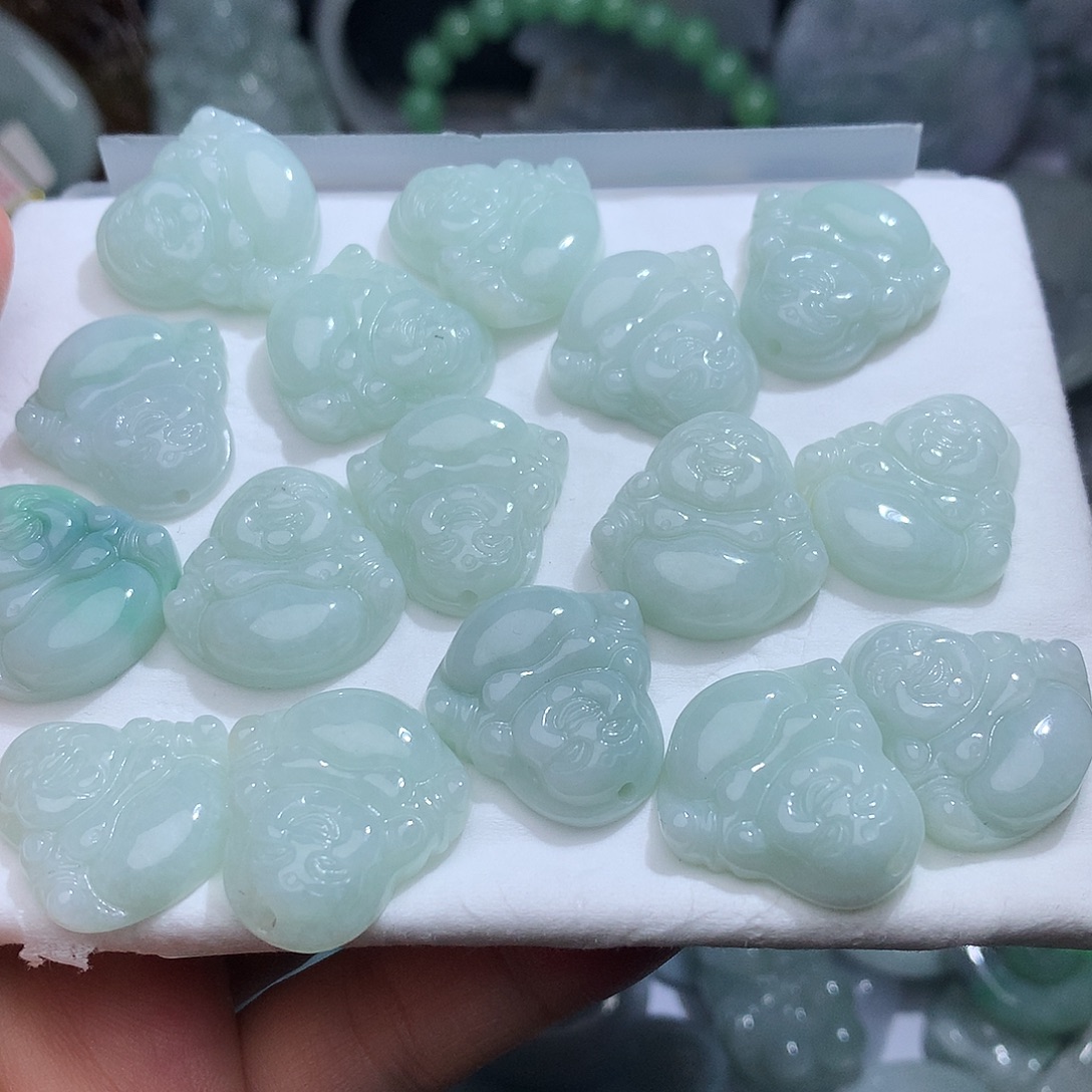 翡翠未镶嵌颈饰多样性发1个