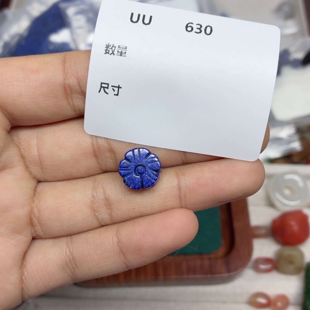 青金石合金颈饰UU630。 