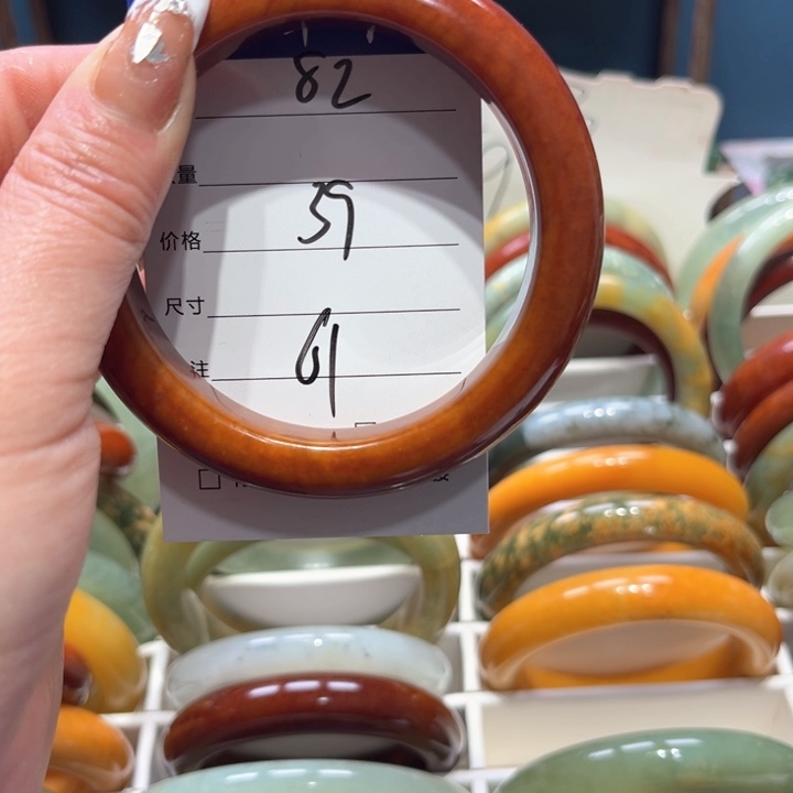 蛇纹石玉手镯未镶嵌丽*