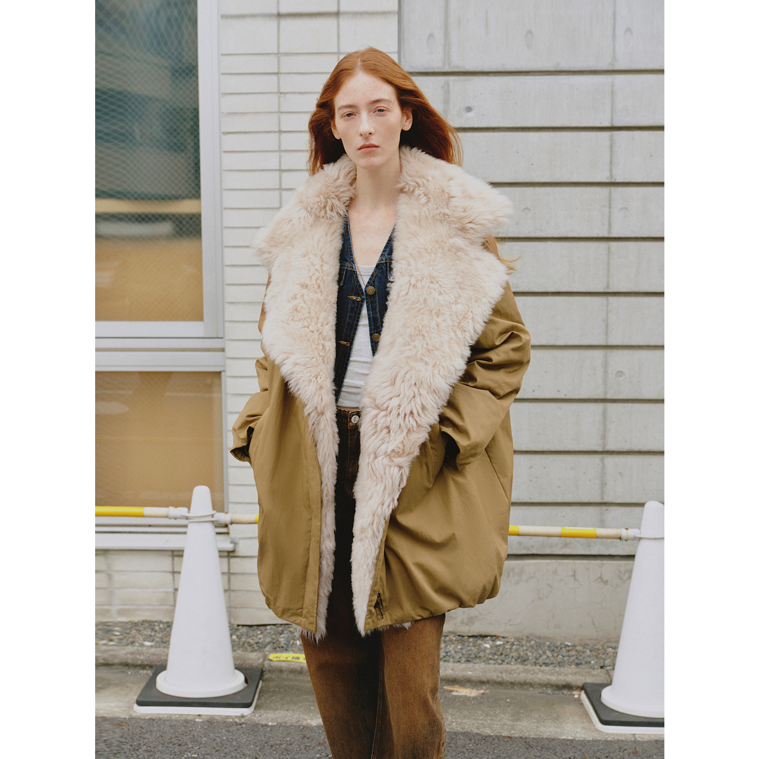 【多元时髦】 付智恩 摩登引入 可拆托卡毛领外套90鹅绒羽绒派克冬