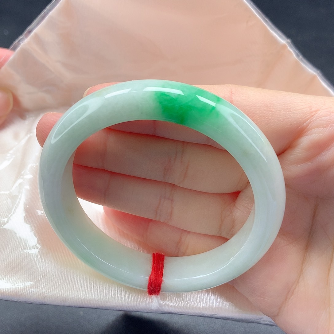 未镶嵌手镯翡翠（18号）