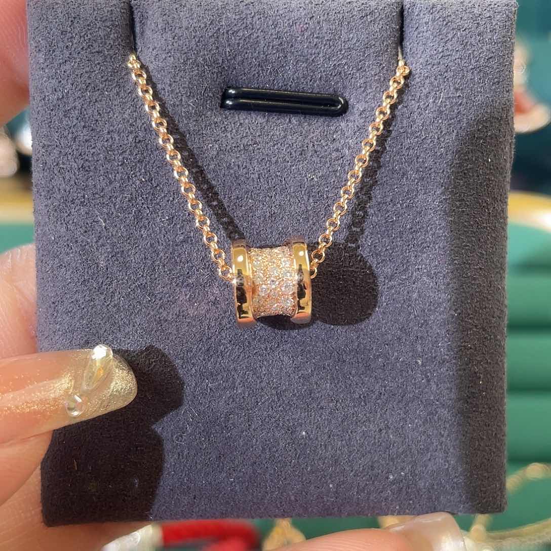 颈饰钻石18K金镶嵌小蛮腰