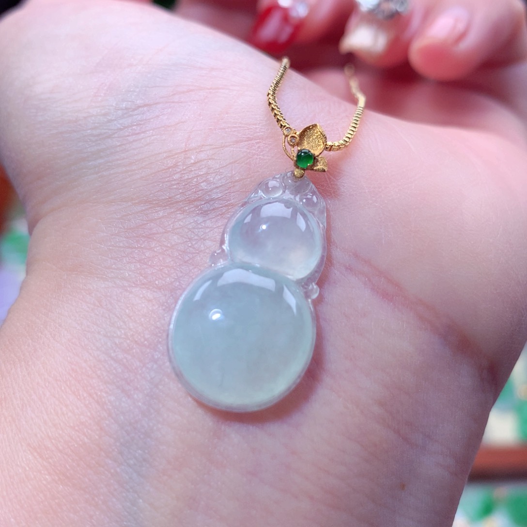 翡翠吊坠(不含链)18K金镶嵌