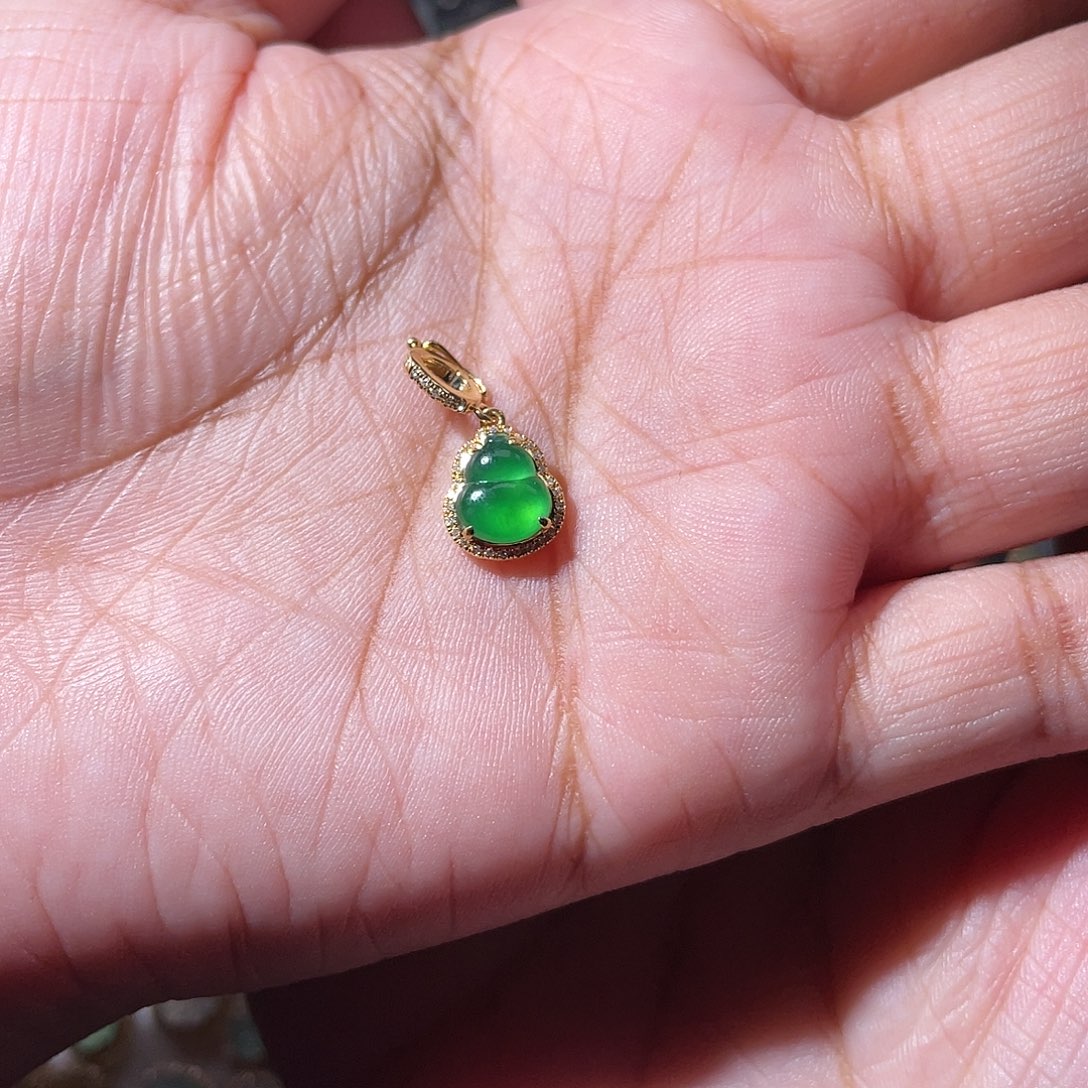 吊坠(不含链)18K金镶嵌翡翠