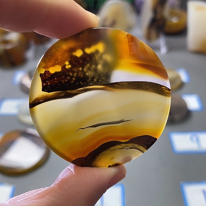 玛瑙/玉髓未镶嵌珠宝半成品82