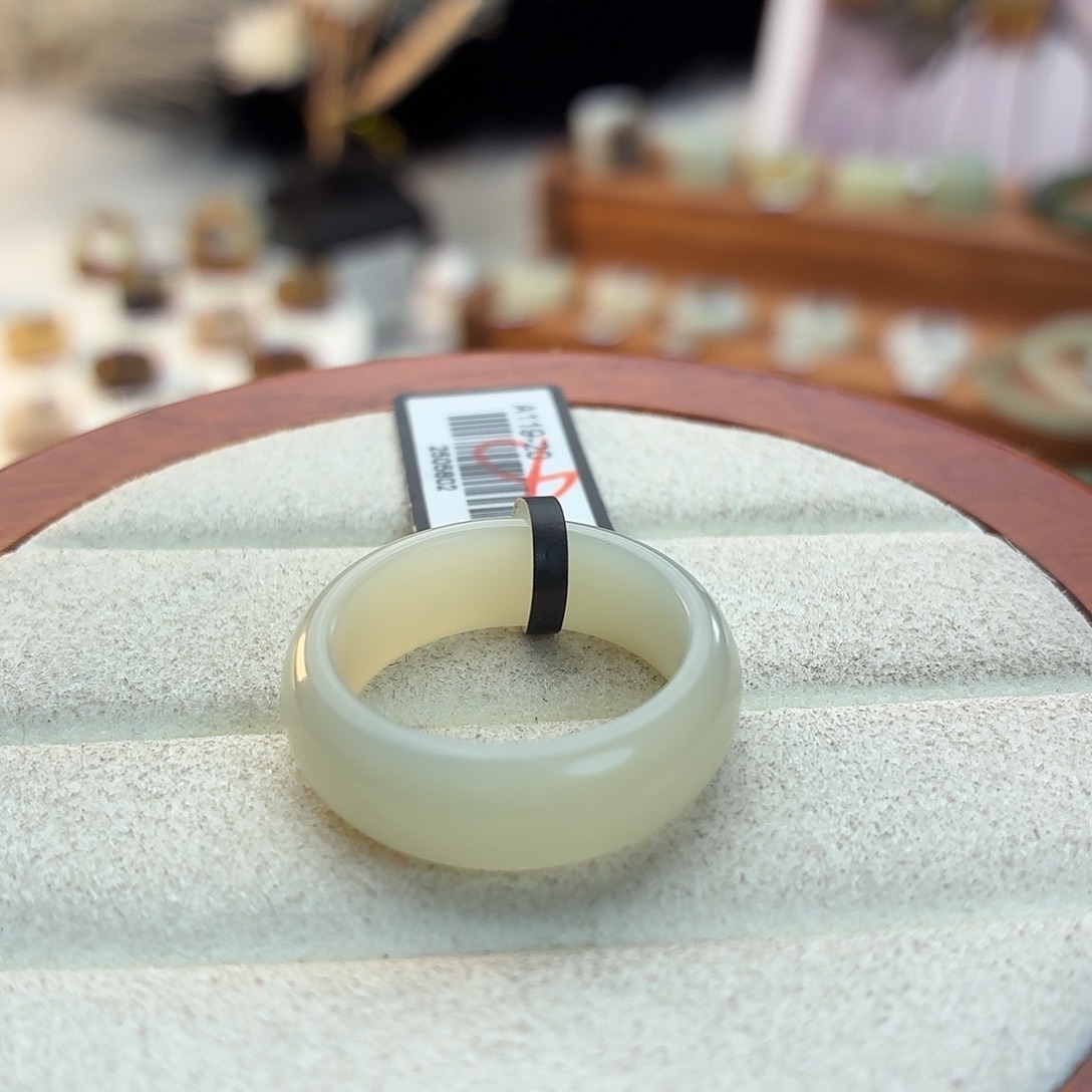 和田玉未镶嵌戒指i27晴水轮胎18.4不退换