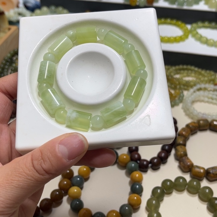 蛇纹石玉未镶嵌手链