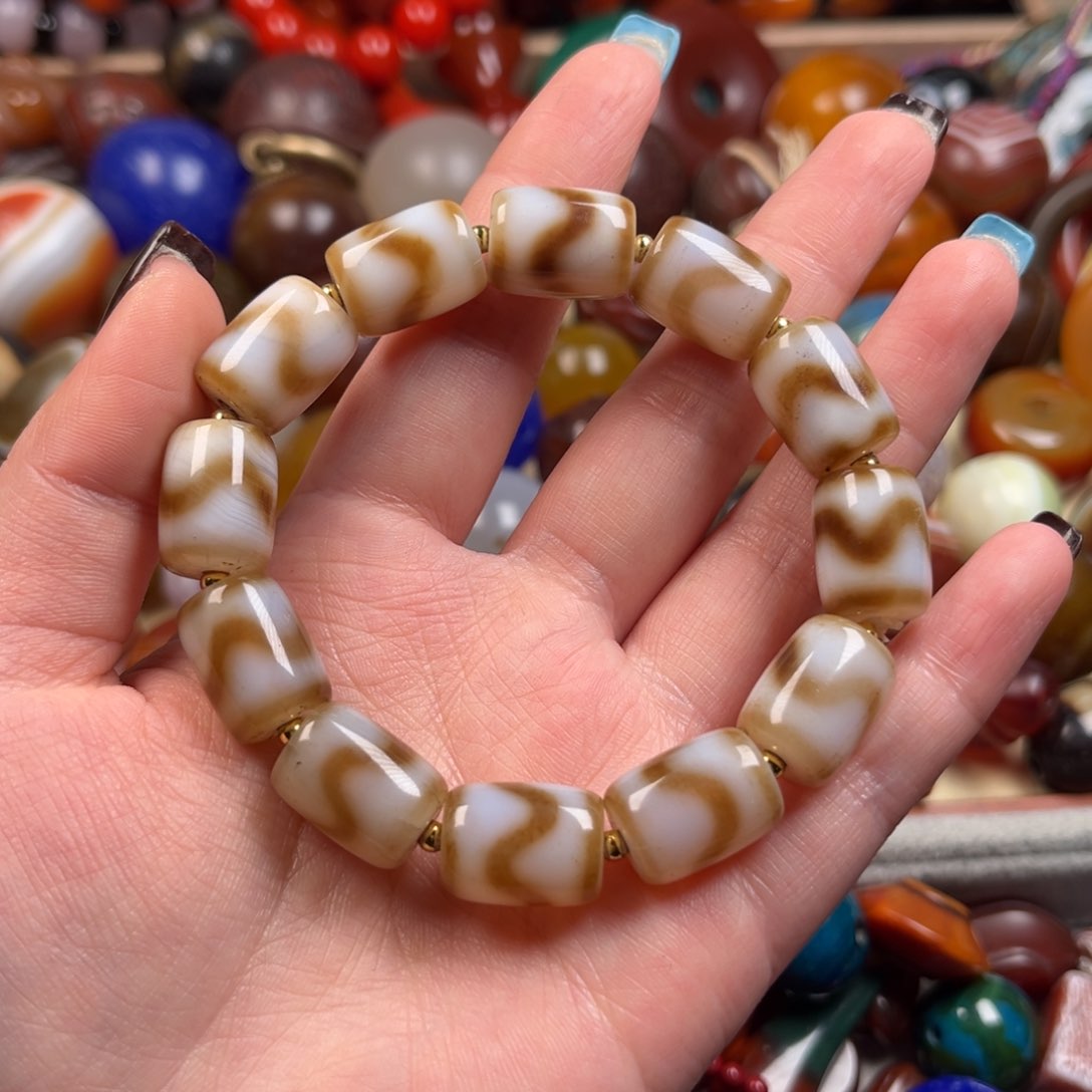 玛瑙/玉髓颈饰未镶嵌