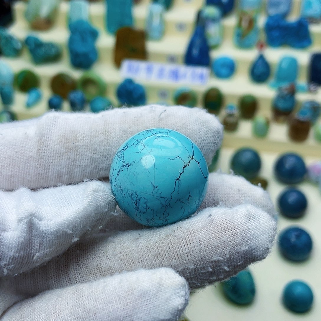 绿松石颈饰未镶嵌