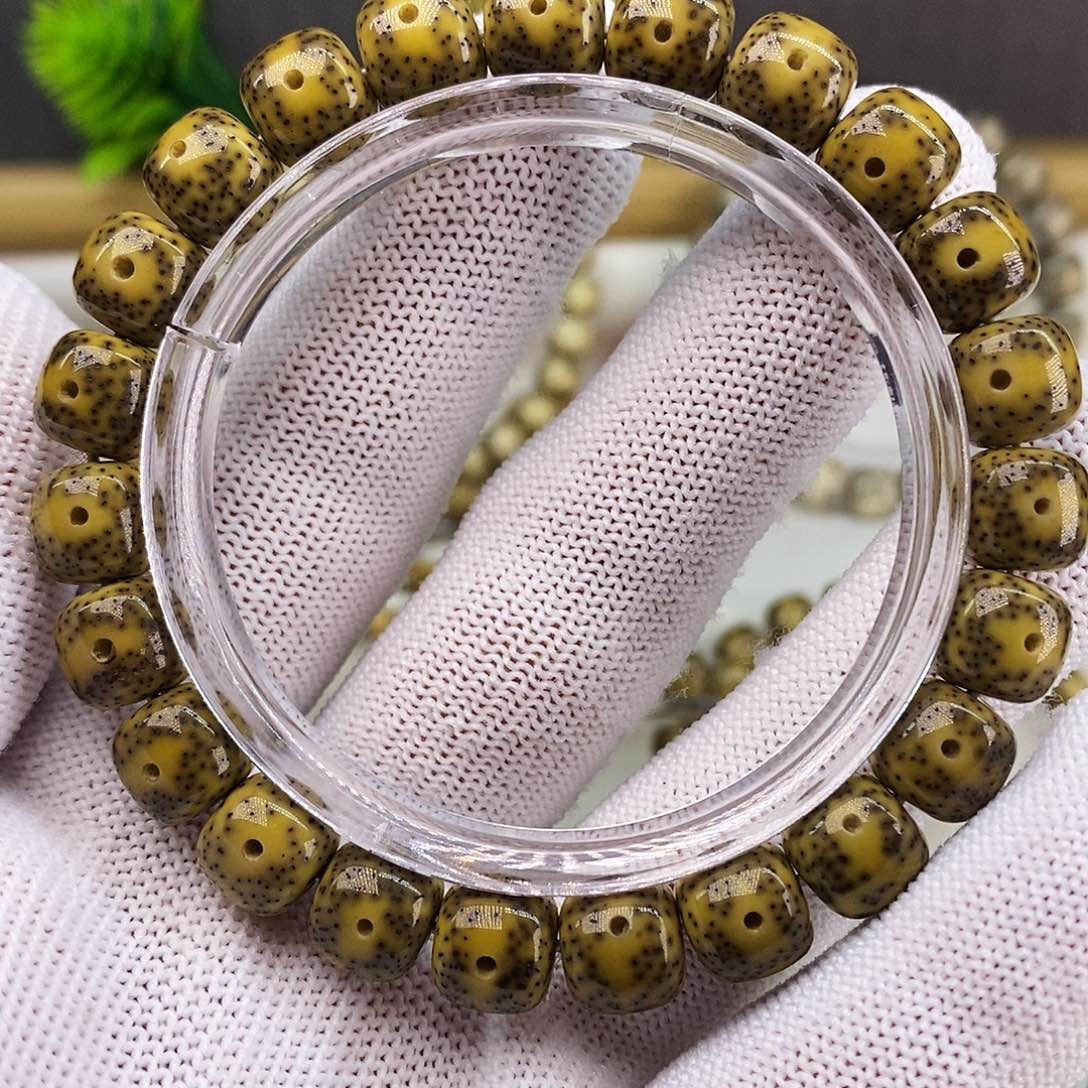 海南原生态石玉料绿包白10x9大眼