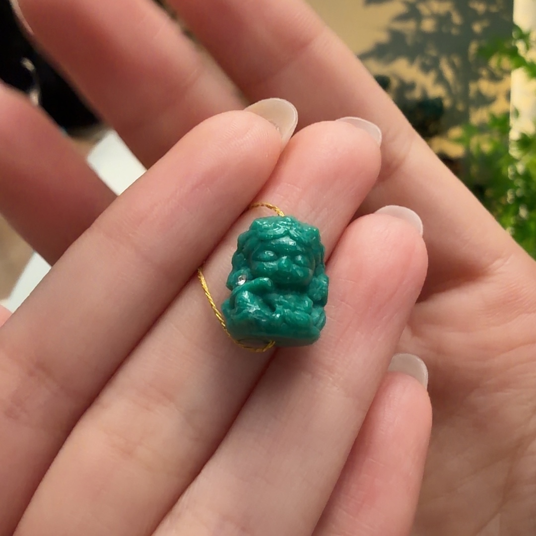 绿松石未镶嵌颈饰