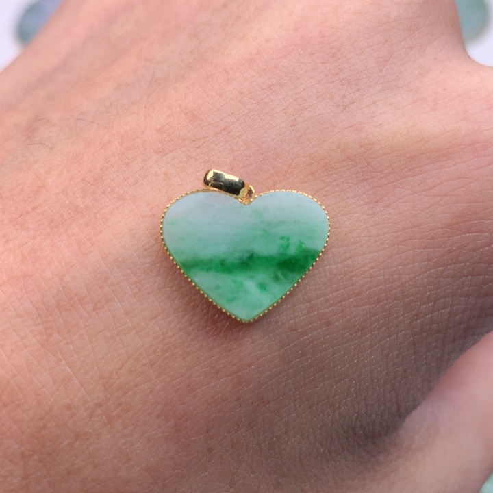 翡翠18K金镶嵌颈饰缅甸天然翡翠a货