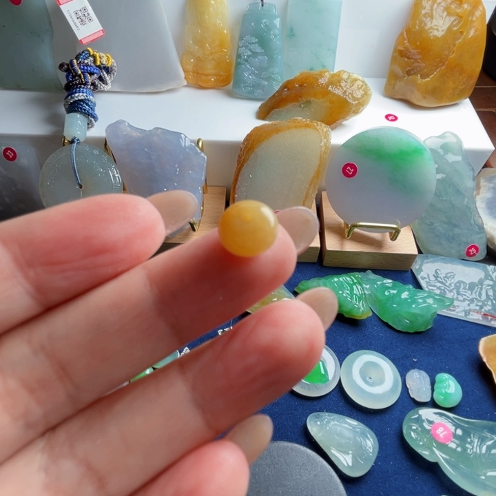 静***瑶翡翠未镶嵌颈饰天然翡翠