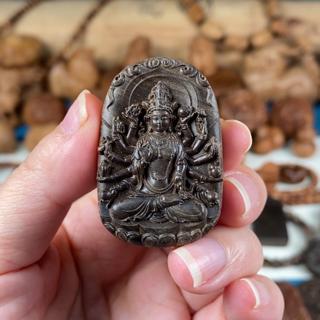 檀香木吊坠阴沉老山檀香横纹黑肉351观音