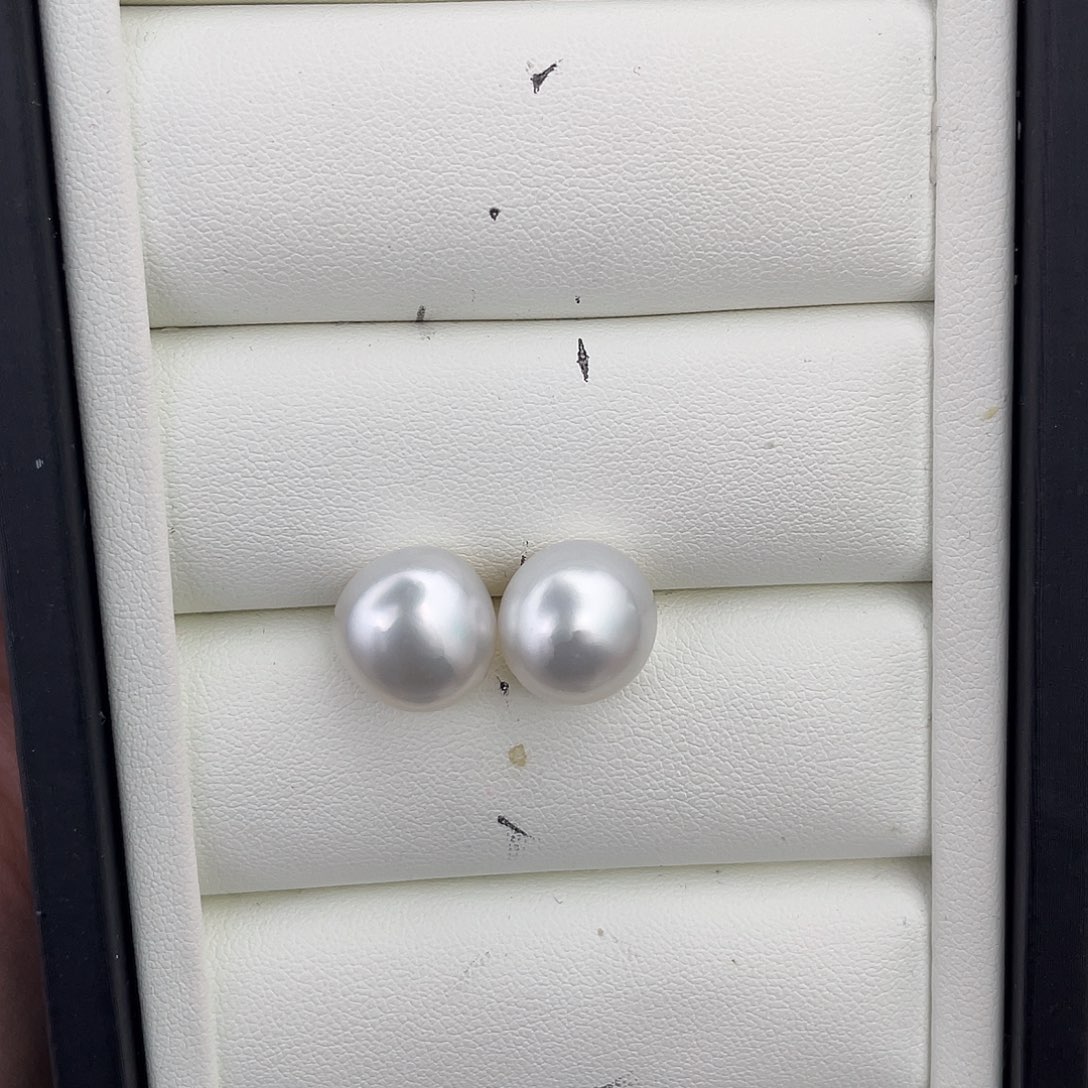 西***狼18K金镶嵌海水珍珠澳白巴洛克素钉12-13mm