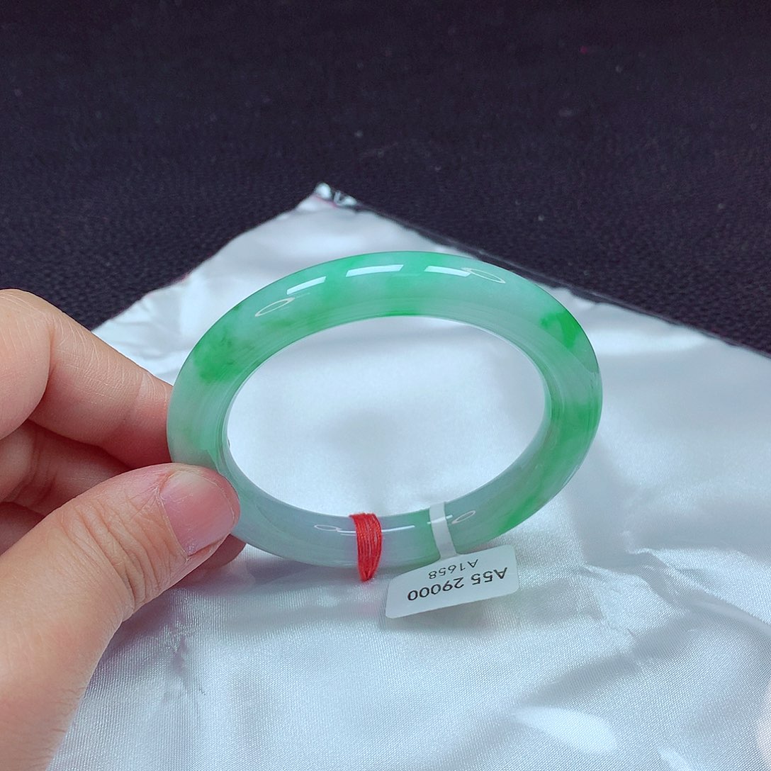 翡翠手镯未镶嵌手镯55