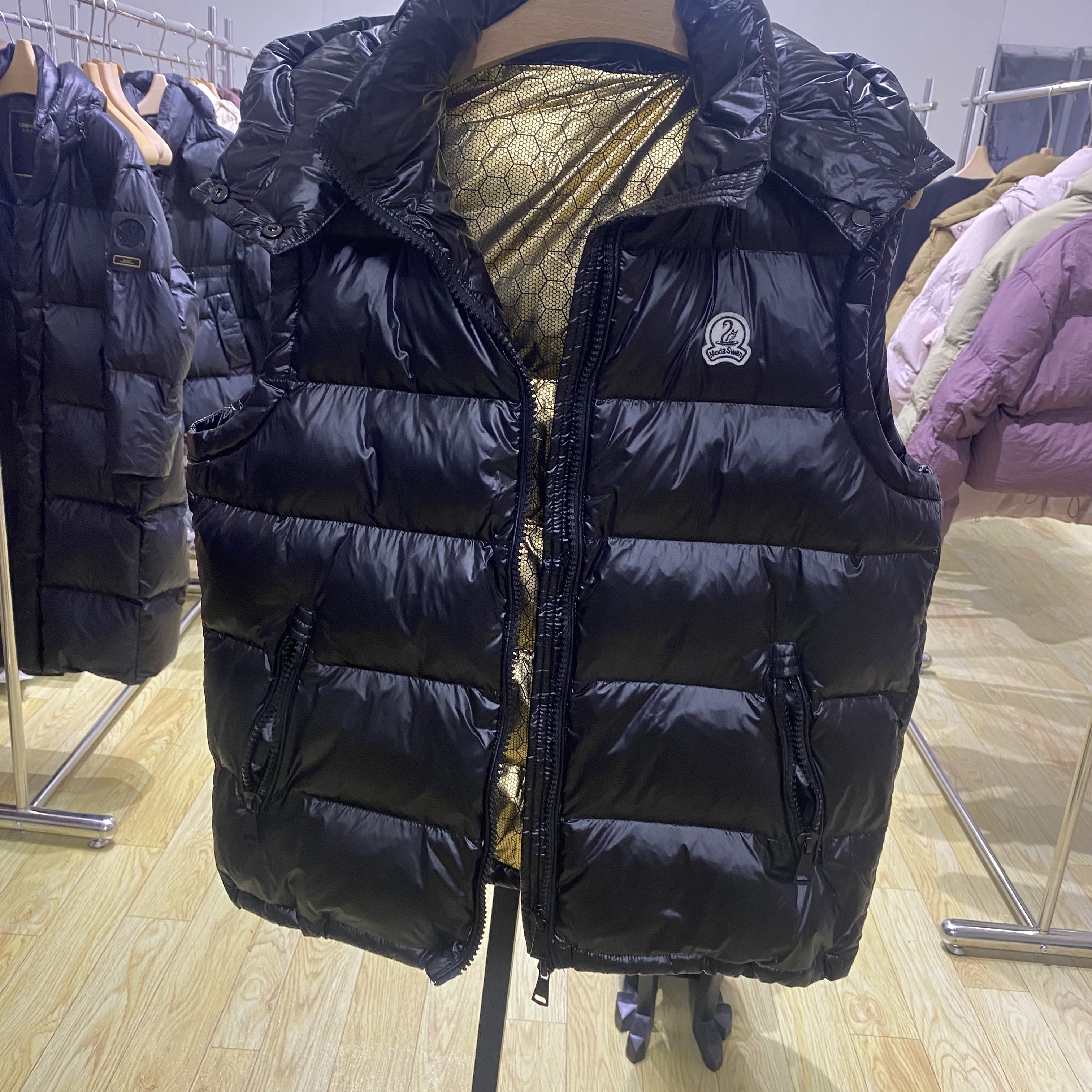 连帽厚款白鸭绒马甲