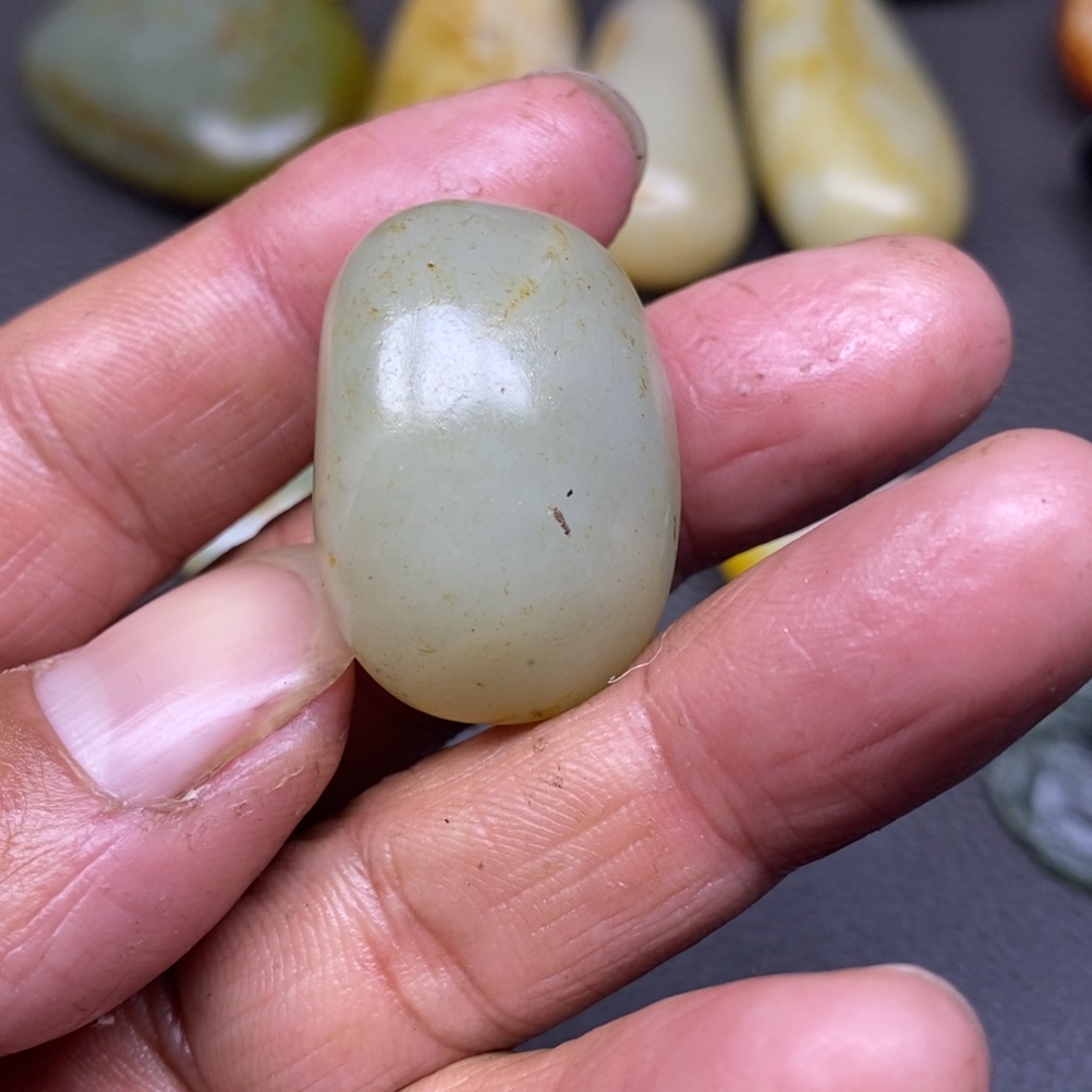 和田玉（糖玉）挂件未镶嵌