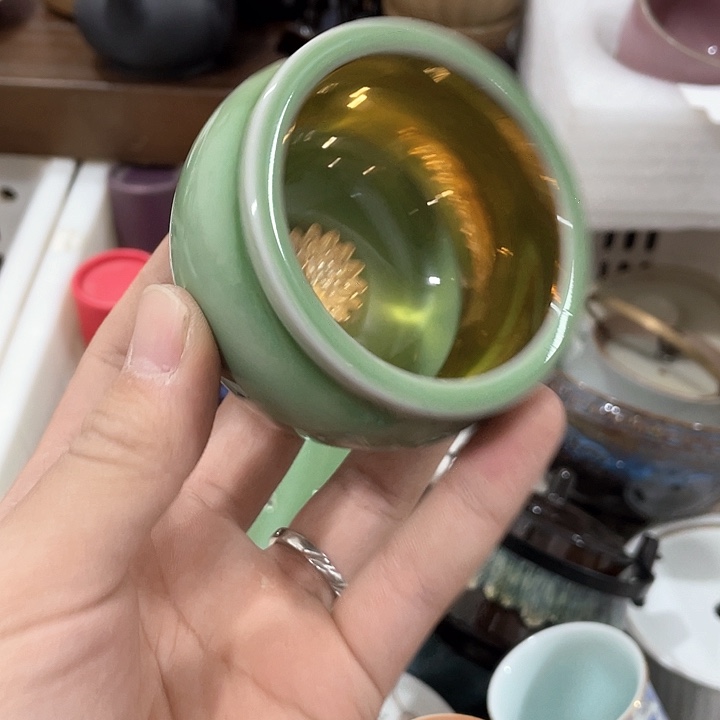 陶瓷茶具全部清清完回家过年