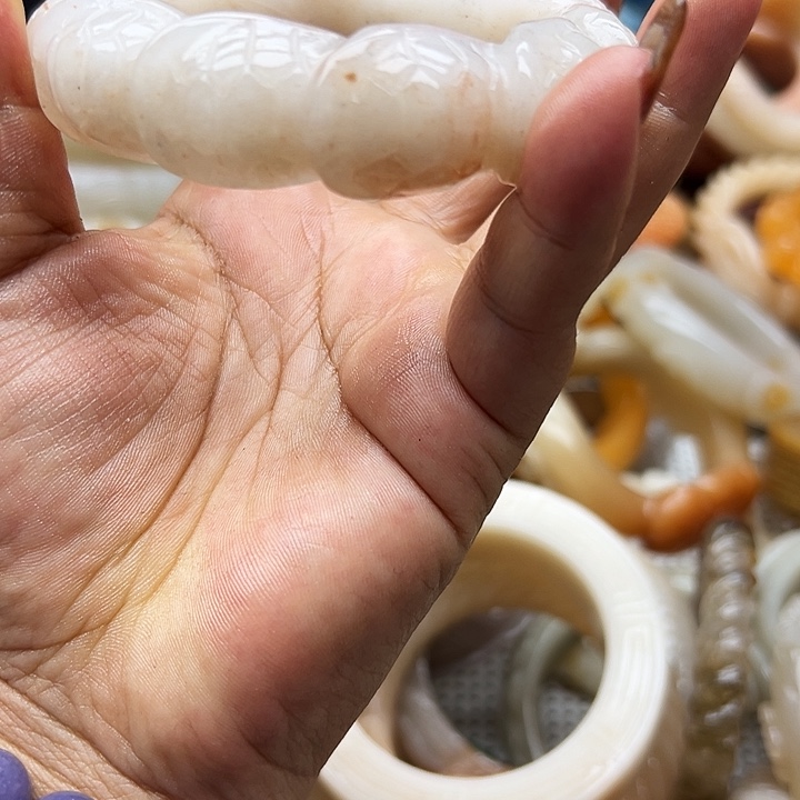 未镶嵌手镯石英岩玉?*K