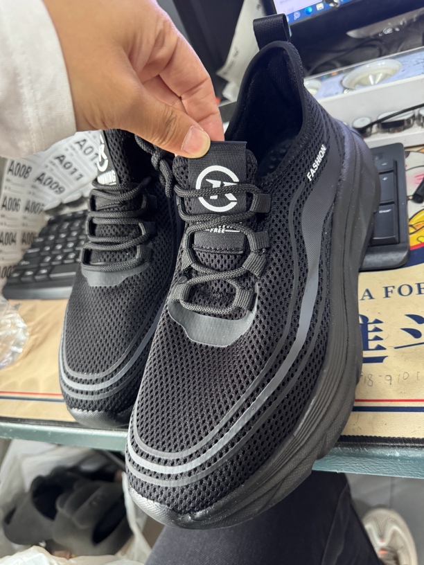 透气男子鞋马丁靴网面球鞋时尚男鞋男款运动鞋黑色