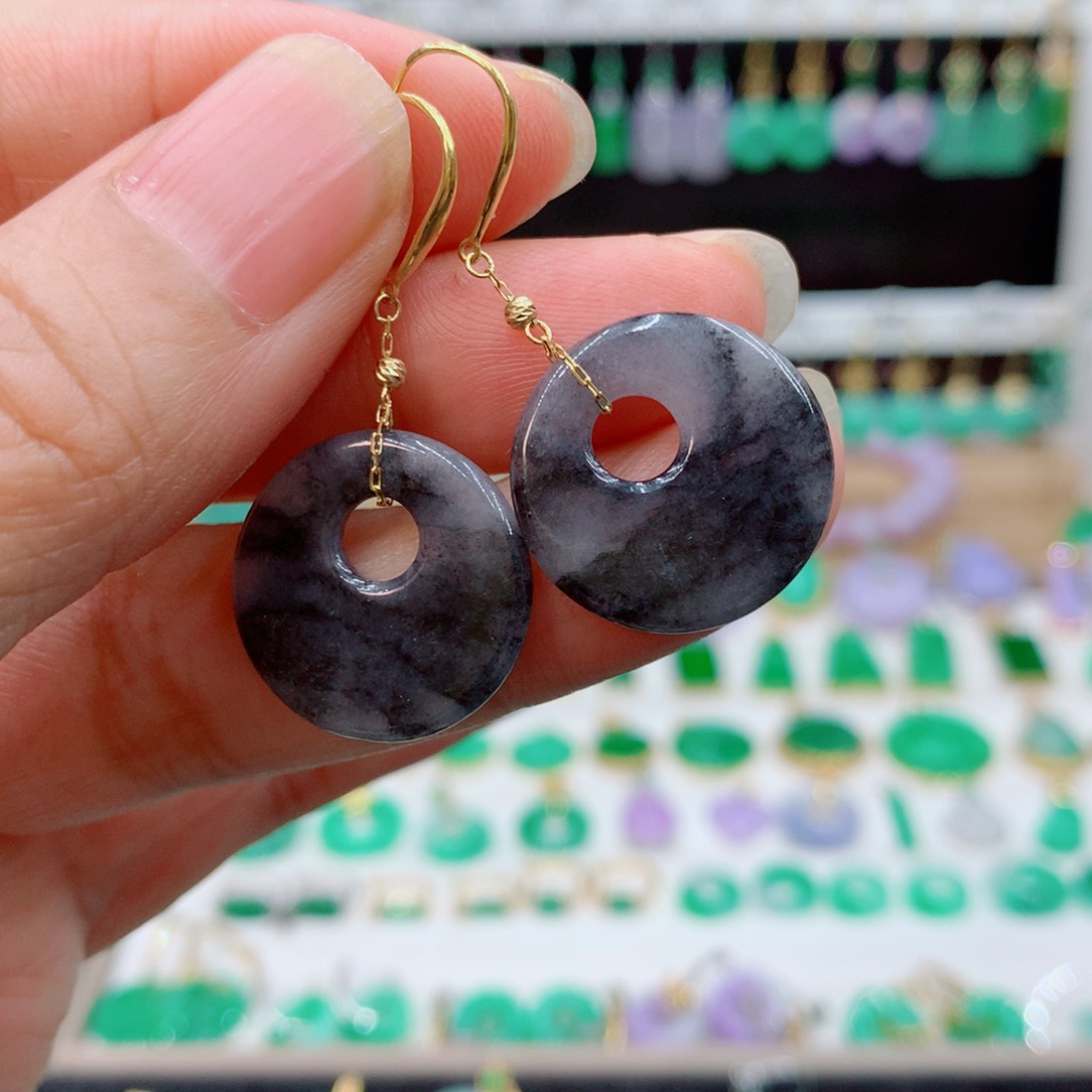 翡翠18K金镶嵌耳饰的