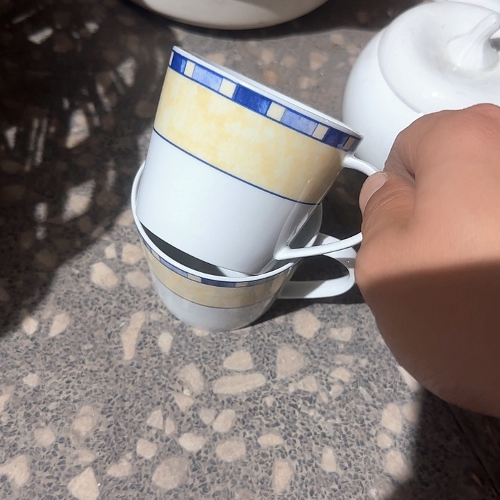 瓷片陶瓷盘子碗啥都有