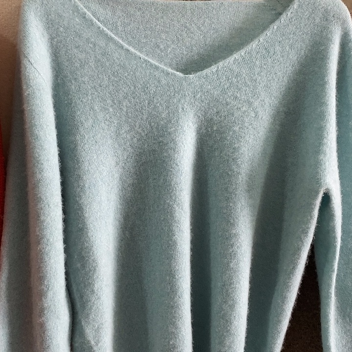 一线v领100%美丽诺羊毛颜色随机