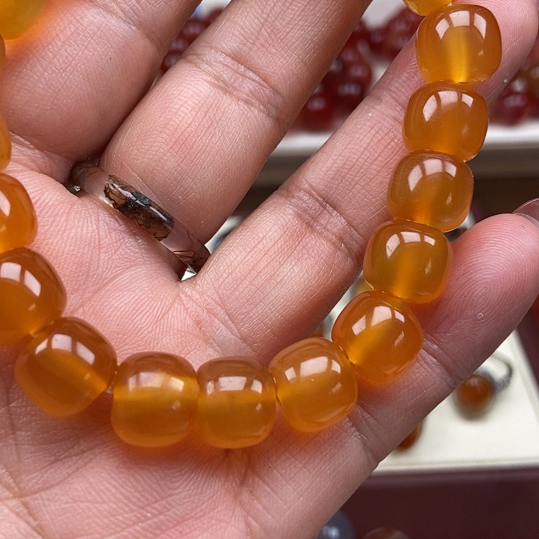 吳***森玛瑙/玉髓未镶嵌珠宝半成品