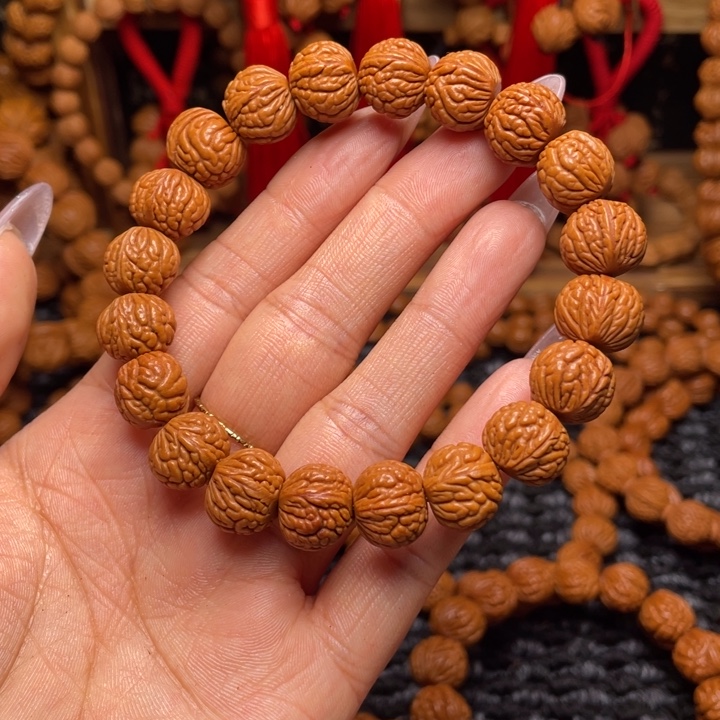 池***～木质类龙纹桃枭手串