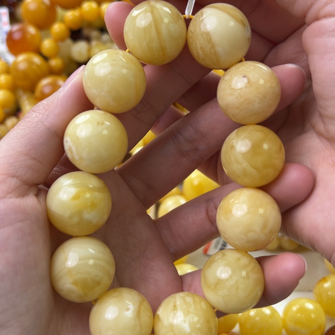 琥珀珠宝奇石未镶嵌