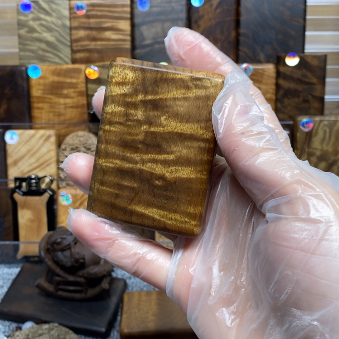 金丝楠无事牌打***?金丝楠木小叶桢楠