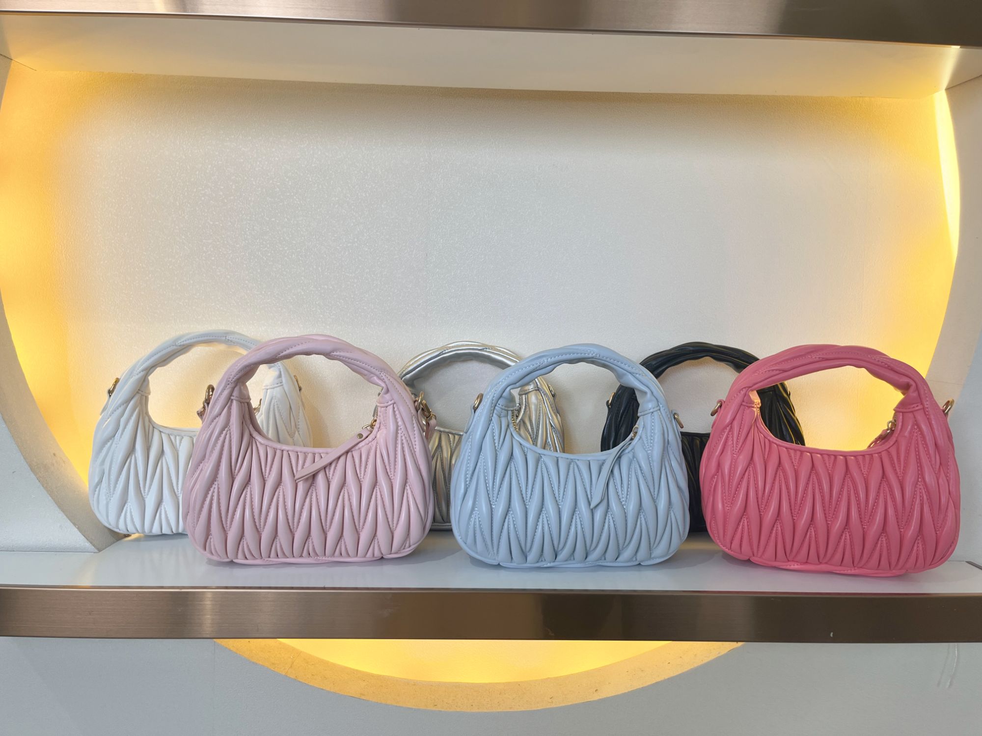 【月牙包保证不尴尬】轻奢时尚彩龙色月亮包