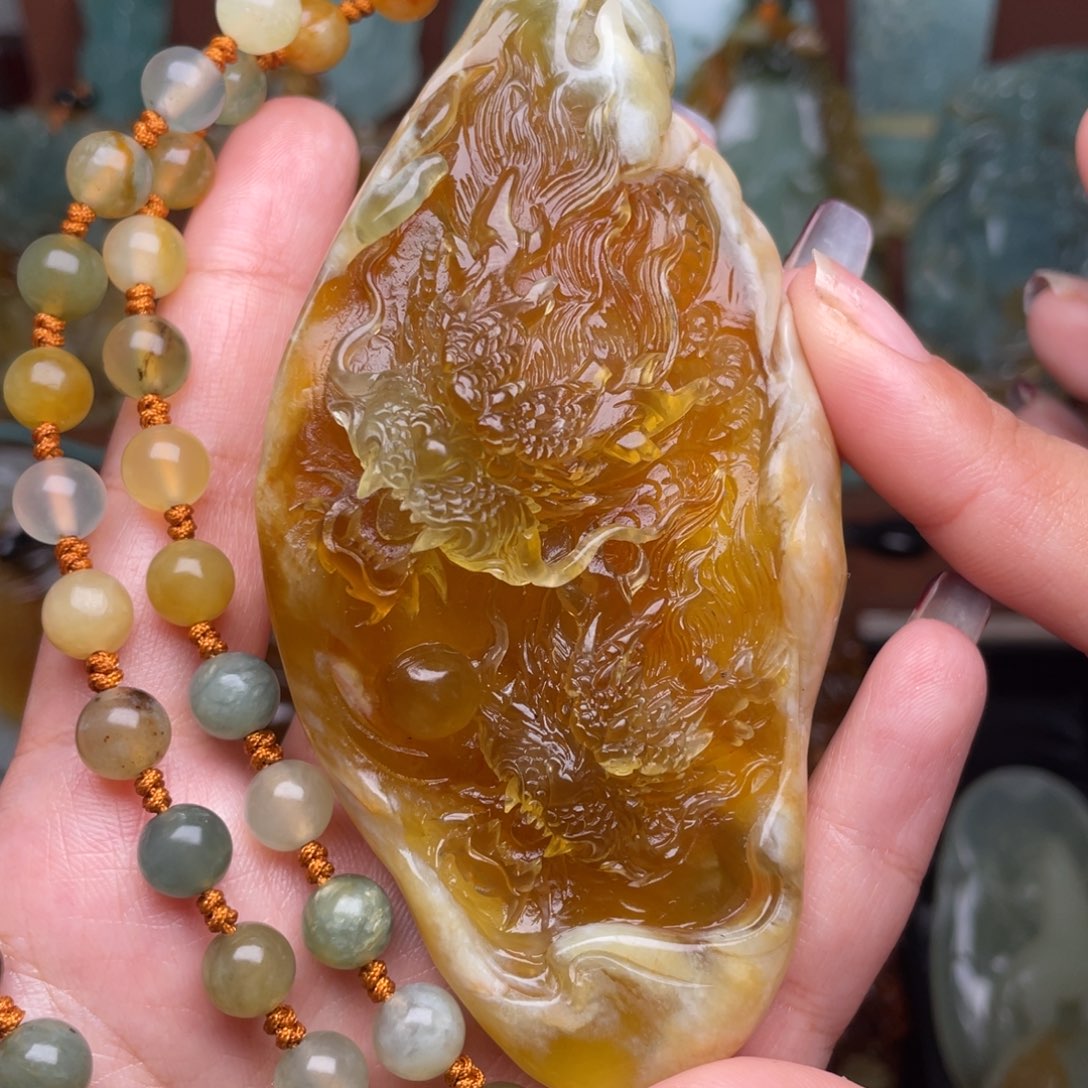 蛇纹石玉颈饰未镶嵌浮**子