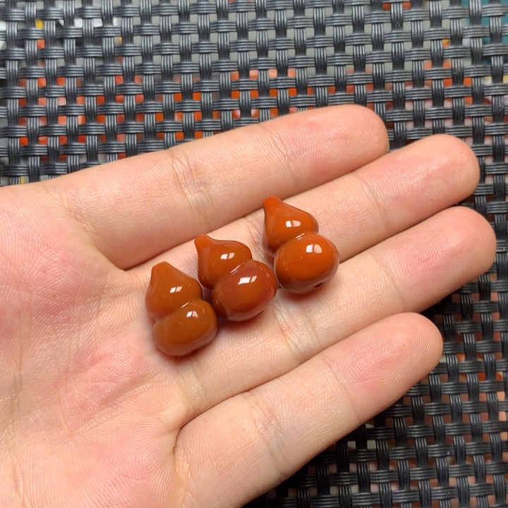 未镶嵌配饰南红玛瑙老*