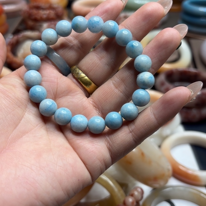 石英岩玉合金颈饰