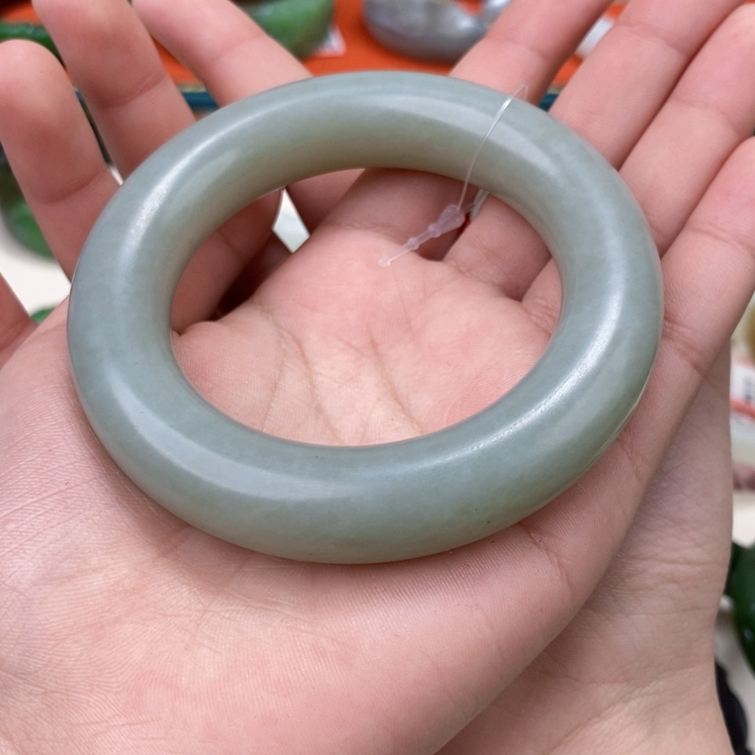 和田玉手镯 55未镶嵌象****卖